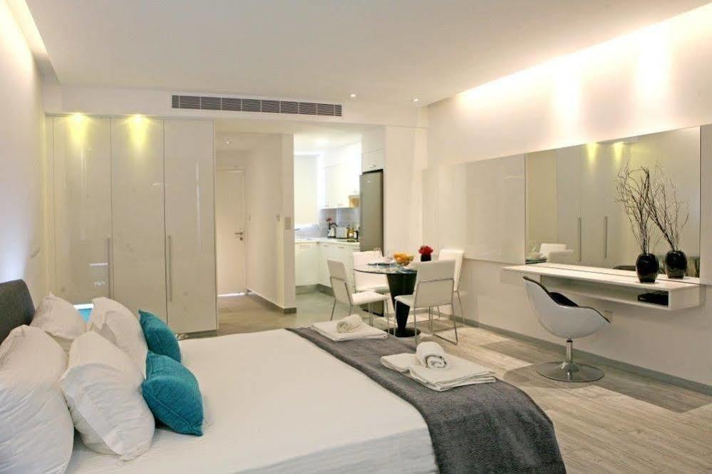 Corina Suites And Apartments Limassol Bagian luar foto