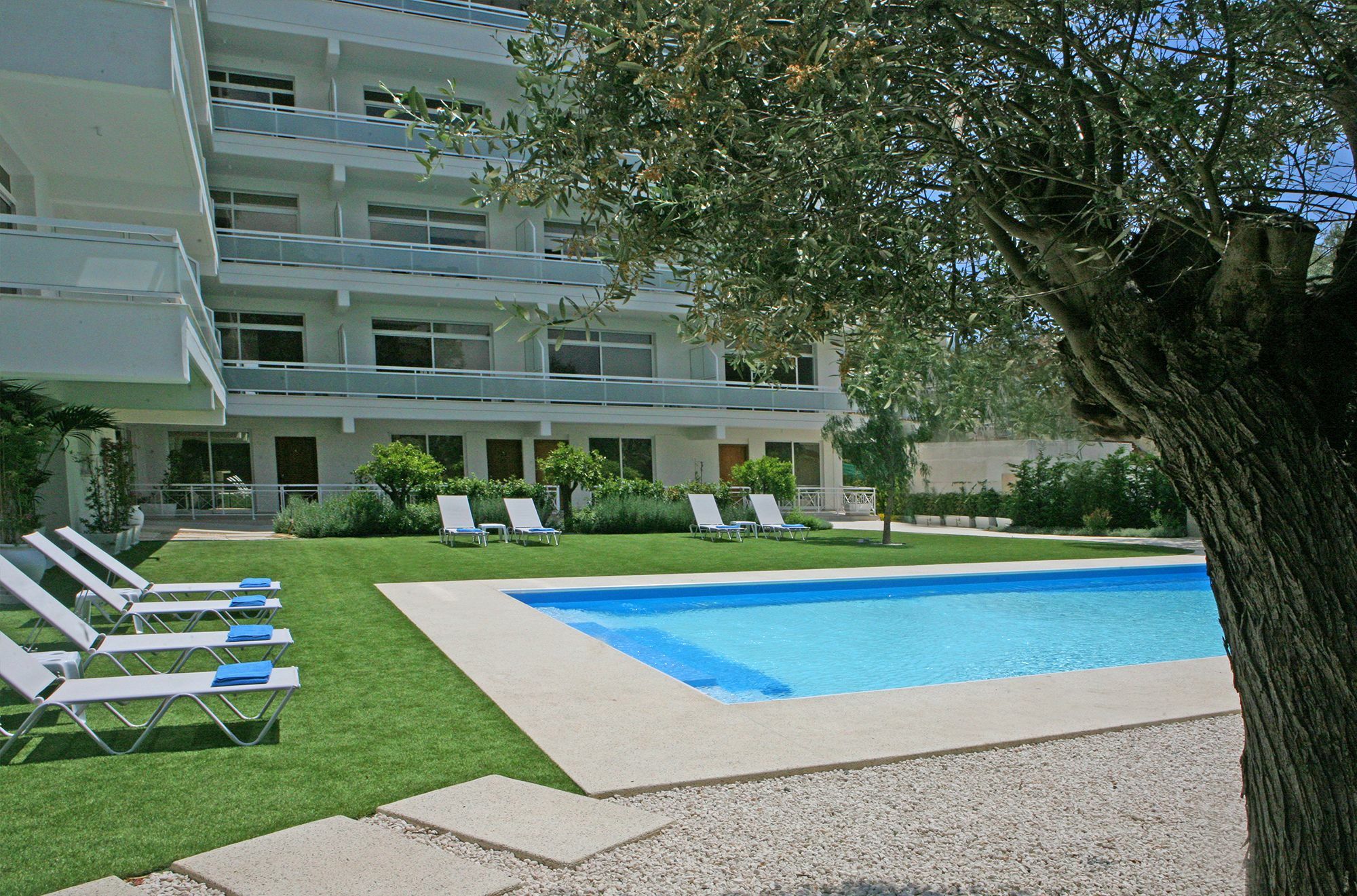 Corina Suites And Apartments Limassol Bagian luar foto